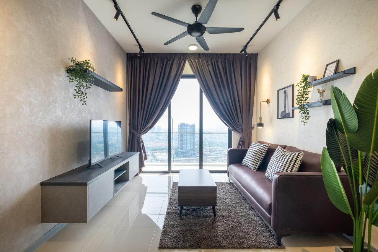 Contemporary United Point 6 Pax 现代风格 Desa Park & Mont Kiara Apartment กัวลาลัมเปอร์ ภายนอก รูปภาพ