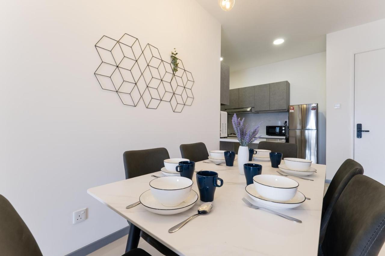 Contemporary United Point 6 Pax 现代风格 Desa Park & Mont Kiara Apartment กัวลาลัมเปอร์ ภายนอก รูปภาพ